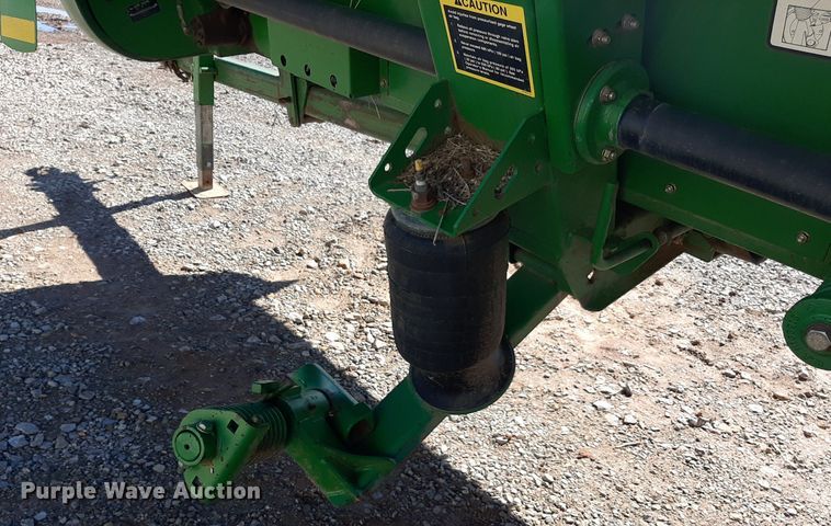 image for item OF9580 John Deere 936D  draper head