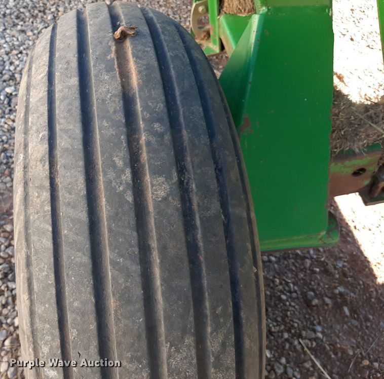 image for item OF9580 John Deere 936D  draper head