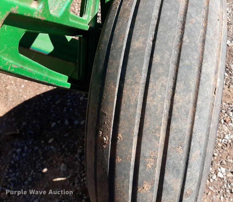 image for item OF9580 John Deere 936D  draper head