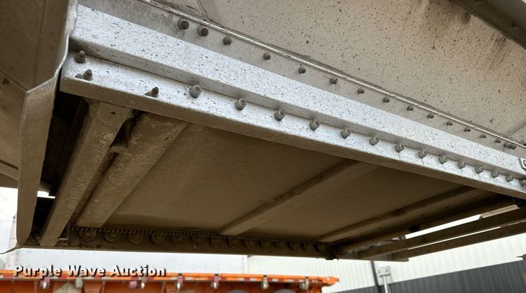 image for item OK9145 2012 Wilson DWH-550 Pace Setter  grain trailer