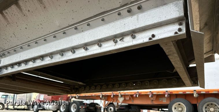 image for item OK9145 2012 Wilson DWH-550 Pace Setter  grain trailer