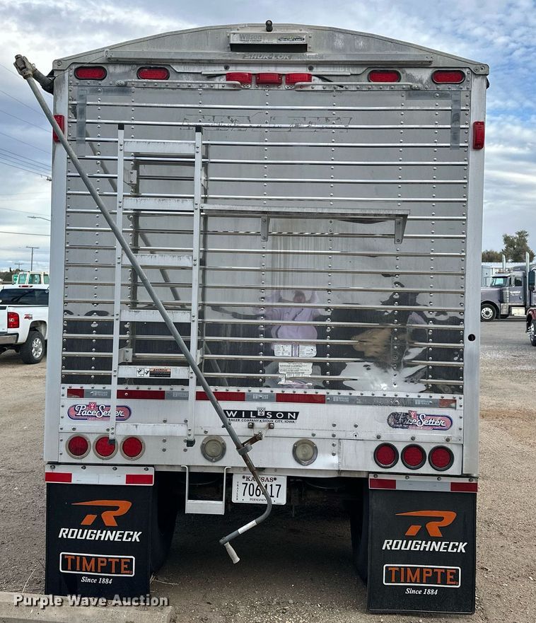 image for item OK9145 2012 Wilson DWH-550 Pace Setter  grain trailer