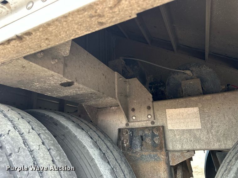 image for item OK9145 2012 Wilson DWH-550 Pace Setter  grain trailer