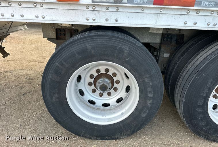 image for item OK9145 2012 Wilson DWH-550 Pace Setter  grain trailer