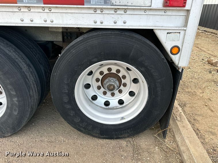 image for item OK9145 2012 Wilson DWH-550 Pace Setter  grain trailer