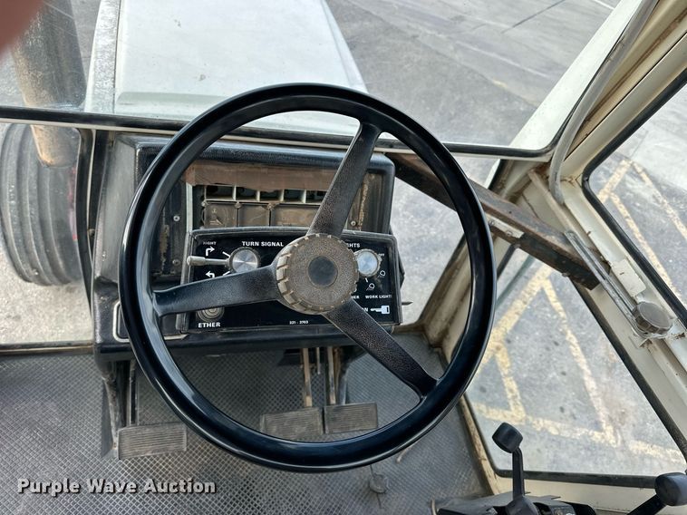 image for item OK9149 1980 Case 2390  tractor