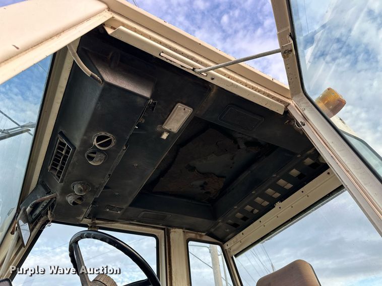 image for item OK9149 1980 Case 2390  tractor