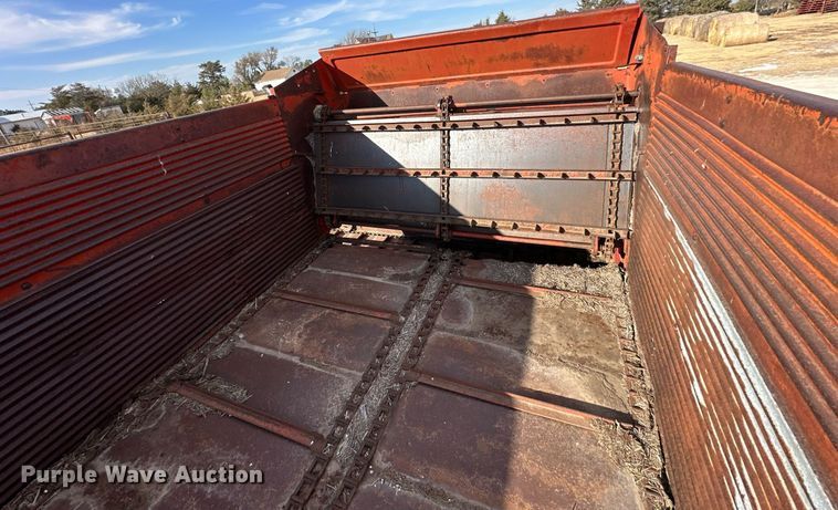 image for item OK9193 1970 International Harvester Loadstar 1600  feed delivery truck