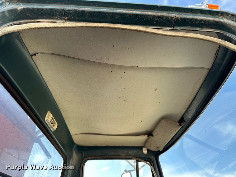 image for item OK9193 1970 International Harvester Loadstar 1600  feed delivery truck