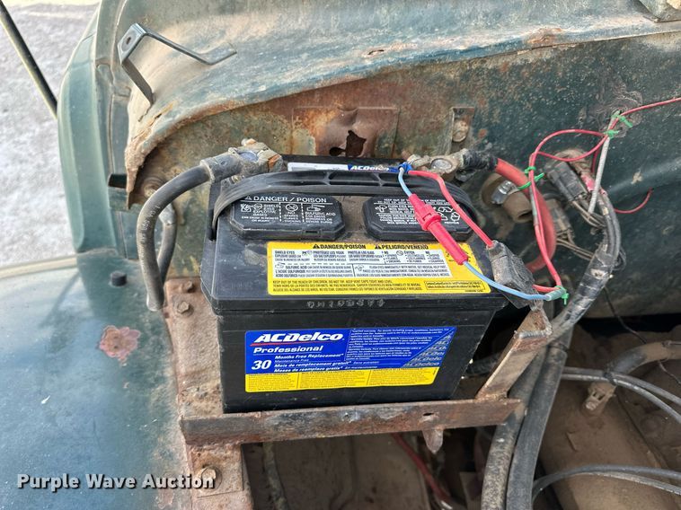 image for item OK9193 1970 International Harvester Loadstar 1600  feed delivery truck