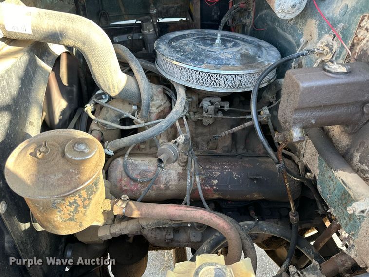 image for item OK9193 1970 International Harvester Loadstar 1600  feed delivery truck