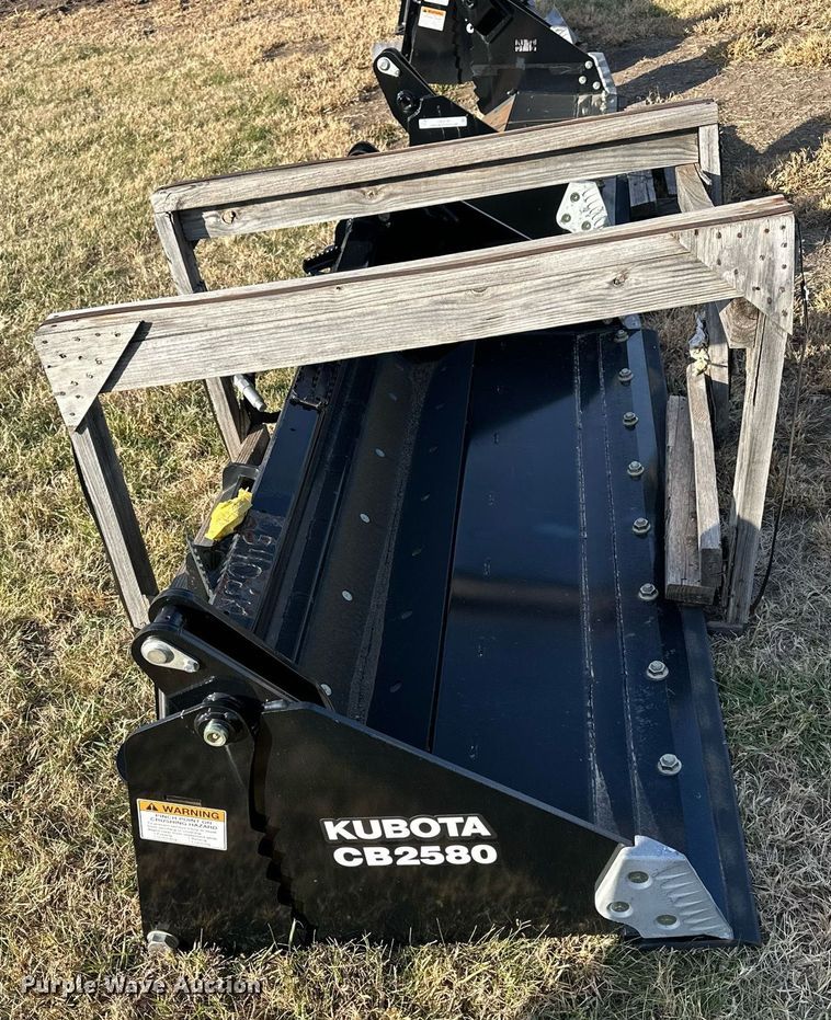 image for item OK9196 Kubota CB2580  skid steer four-in-one bucket