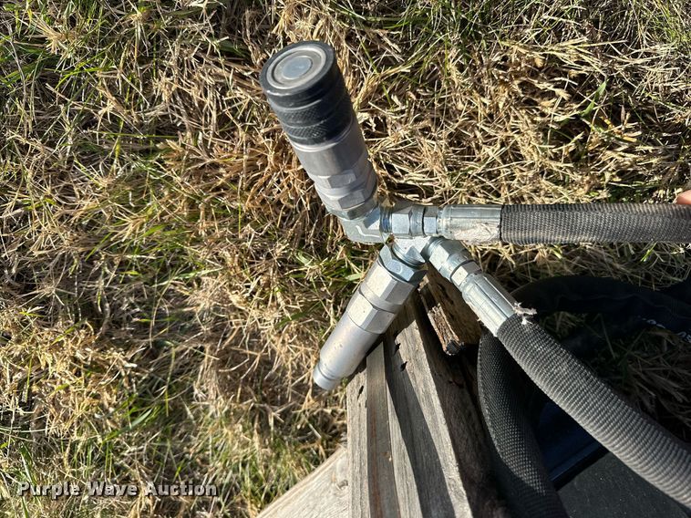 image for item OK9196 Kubota CB2580  skid steer four-in-one bucket