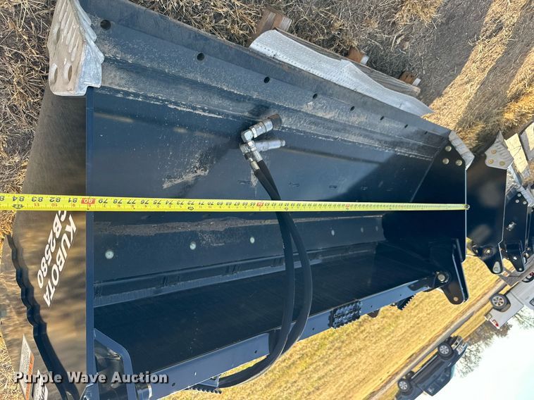 image for item OK9198 Kubota CB2580  skid steer four-in-one bucket