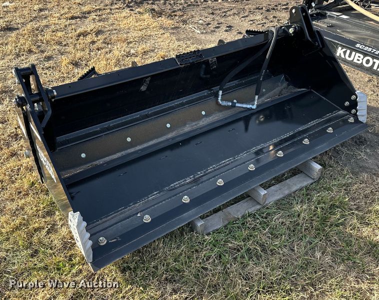 image for item OK9199 Kubota CB2580  skid steer four-in-one bucket