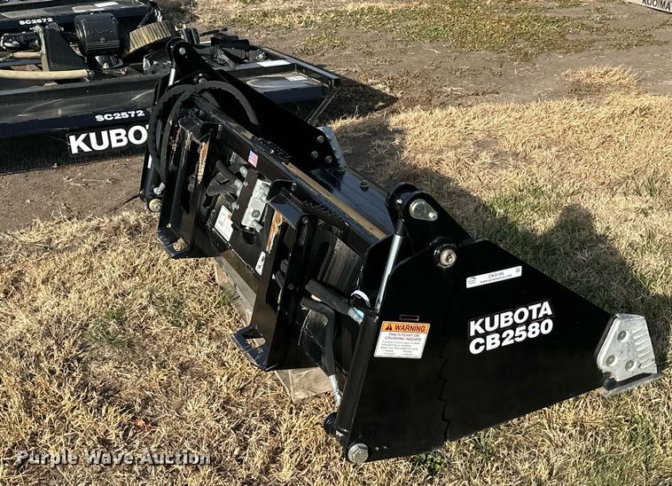 image for item OK9199 Kubota CB2580  skid steer four-in-one bucket