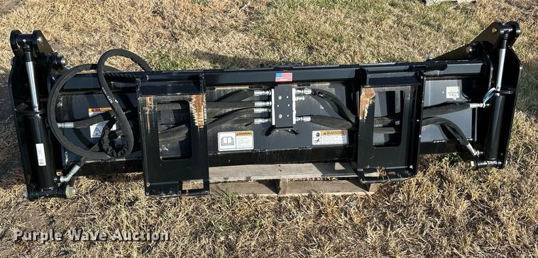 image for item OK9199 Kubota CB2580  skid steer four-in-one bucket