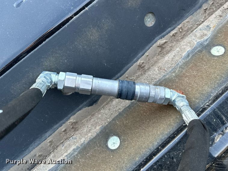 image for item OK9199 Kubota CB2580  skid steer four-in-one bucket