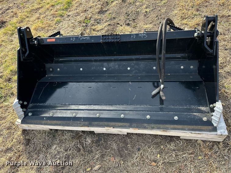 image for item OK9203 Kubota CB2574  skid steer four-in-one bucket