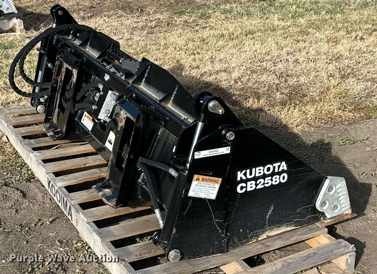 image for item OK9204 Kubota CB2580  skid steer four-in-one bucket