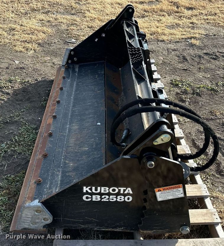image for item OK9204 Kubota CB2580  skid steer four-in-one bucket