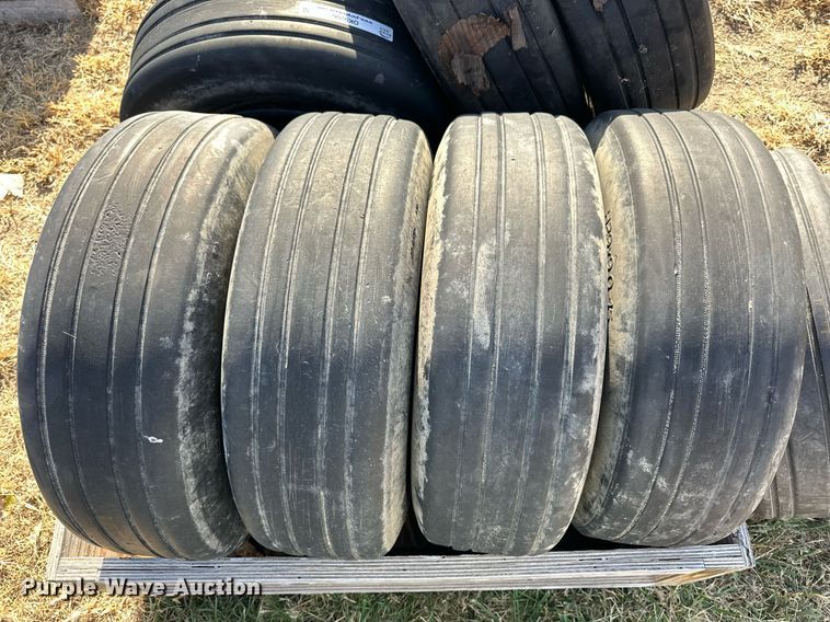 image for item OK9206 (10) Michelin H29x9.0-15 tires