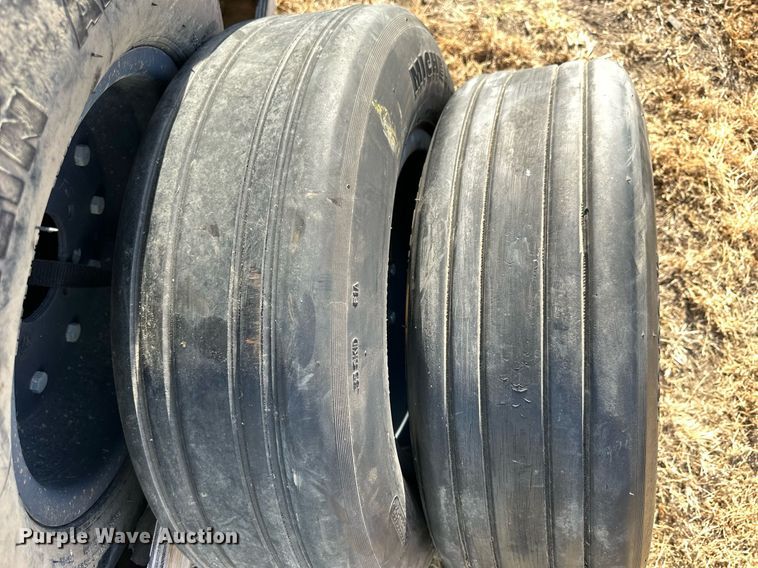 image for item OK9206 (10) Michelin H29x9.0-15 tires