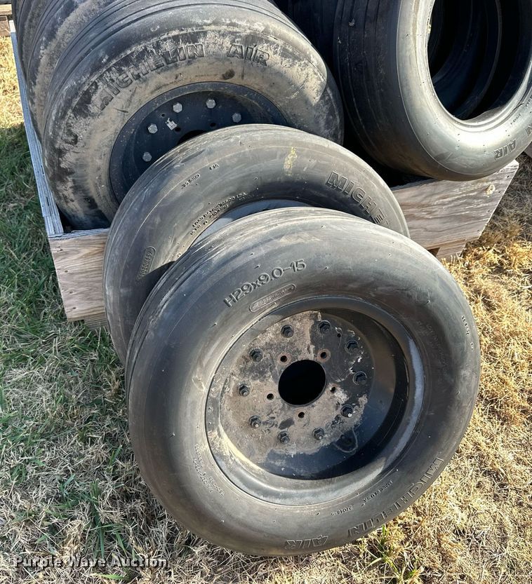 image for item OK9206 (10) Michelin H29x9.0-15 tires