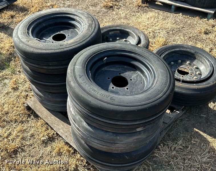 image for item OK9215 (8) tires and wheels