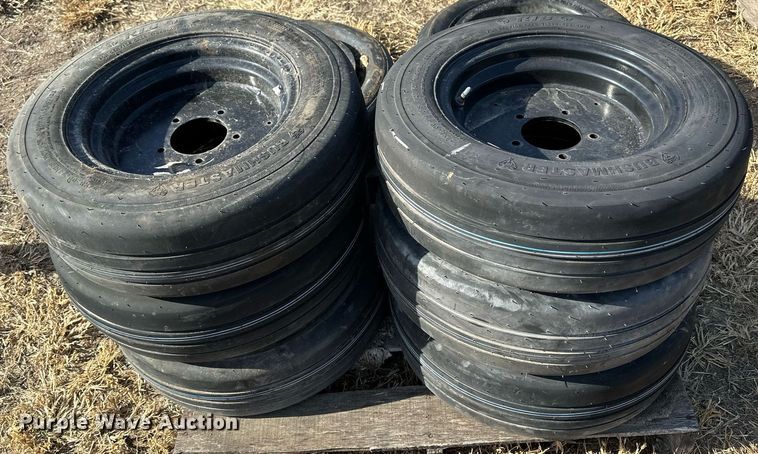 image for item OK9215 (8) tires and wheels