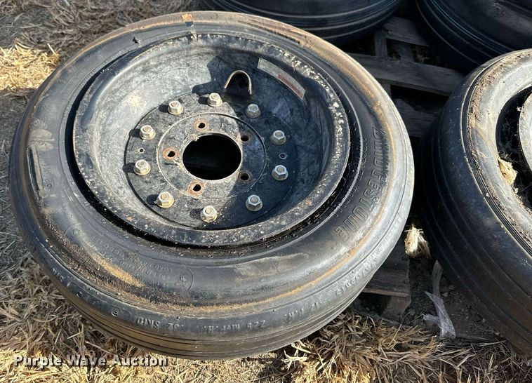 image for item OK9215 (8) tires and wheels