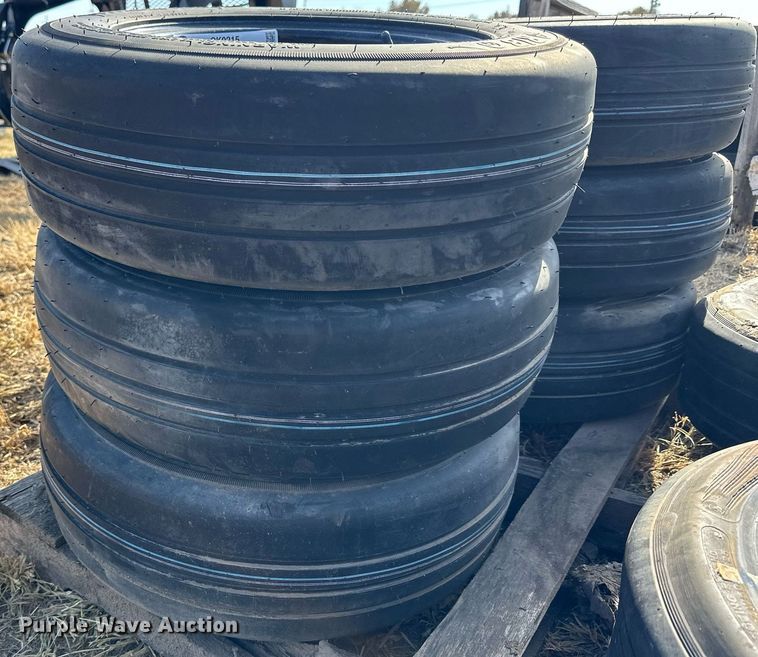 image for item OK9215 (8) tires and wheels