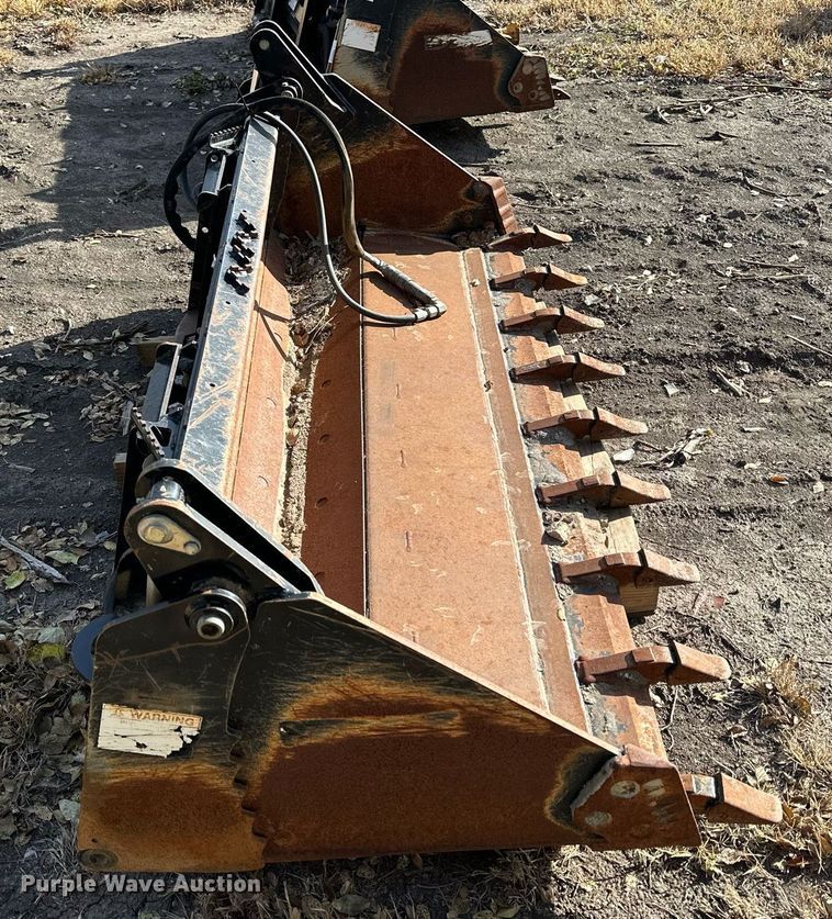 image for item OK9218 Kubota  skid steer four-in-one bucket