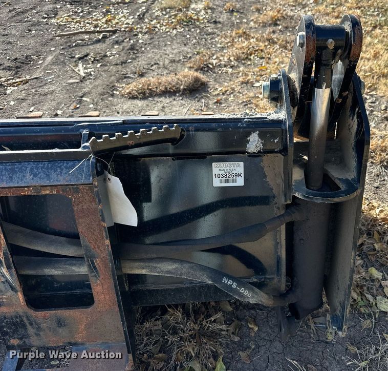 image for item OK9218 Kubota  skid steer four-in-one bucket