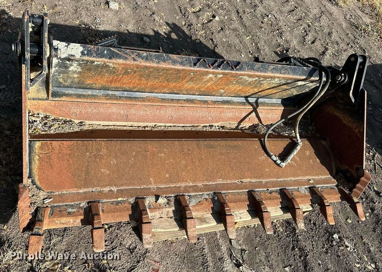 image for item OK9218 Kubota  skid steer four-in-one bucket