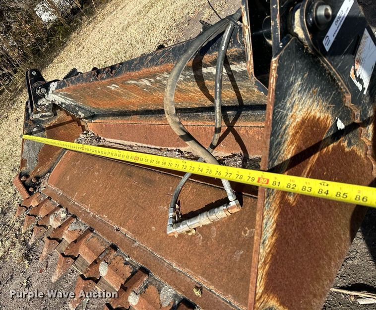 image for item OK9218 Kubota  skid steer four-in-one bucket