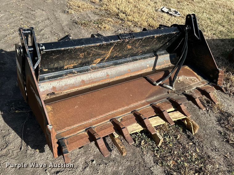 image for item OK9219 Kubota  skid steer four-in-one bucket