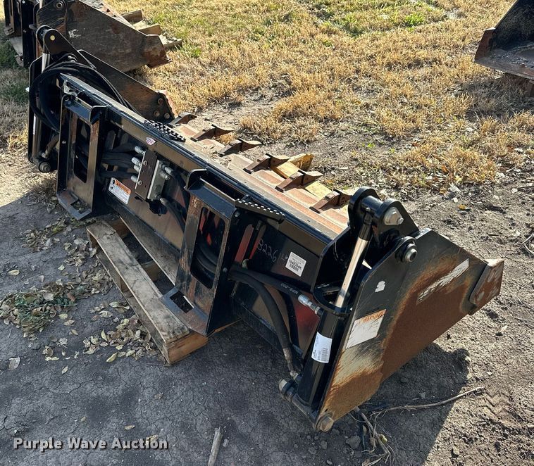 image for item OK9219 Kubota  skid steer four-in-one bucket