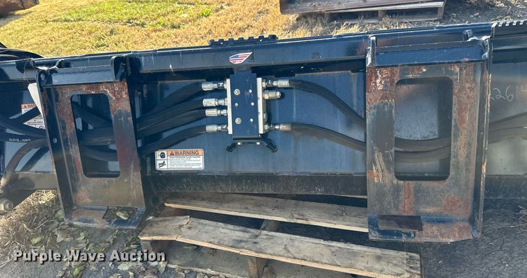 image for item OK9219 Kubota  skid steer four-in-one bucket
