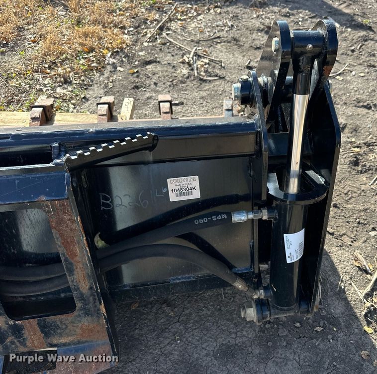 image for item OK9219 Kubota  skid steer four-in-one bucket