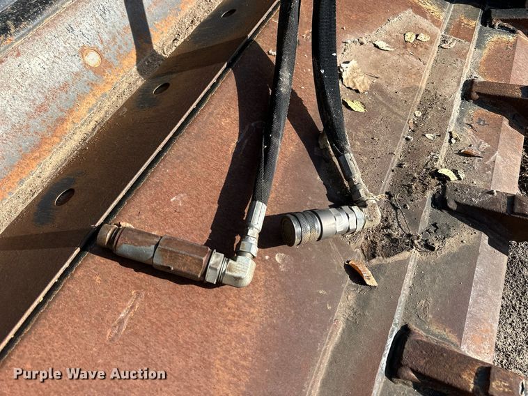 image for item OK9219 Kubota  skid steer four-in-one bucket