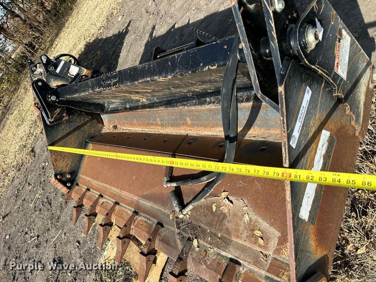 image for item OK9219 Kubota  skid steer four-in-one bucket