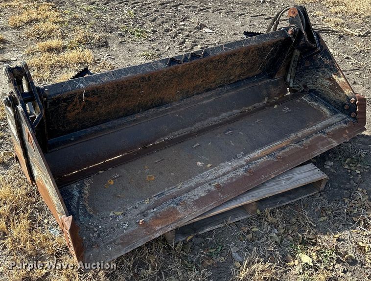 image for item OK9220 Kubota  skid steer four-in-one bucket