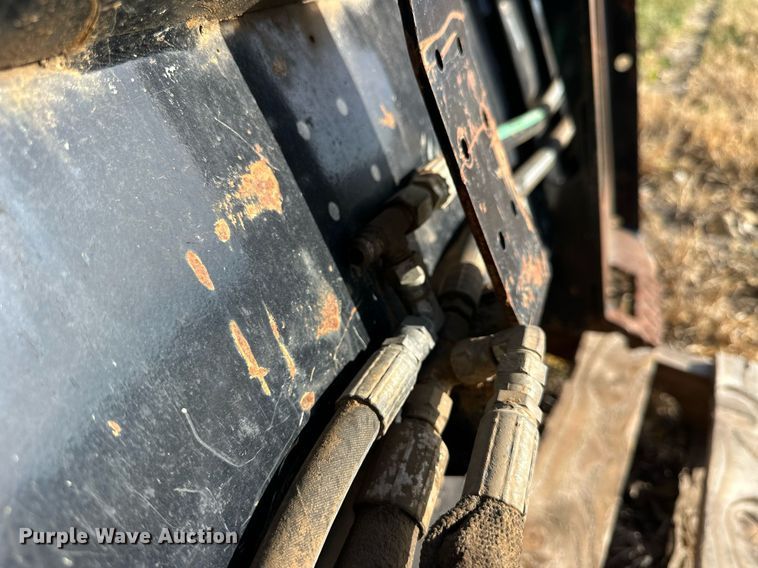 image for item OK9220 Kubota  skid steer four-in-one bucket