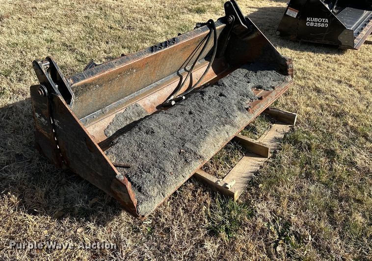 image for item OK9221 Kubota  skid steer four-in-one bucket