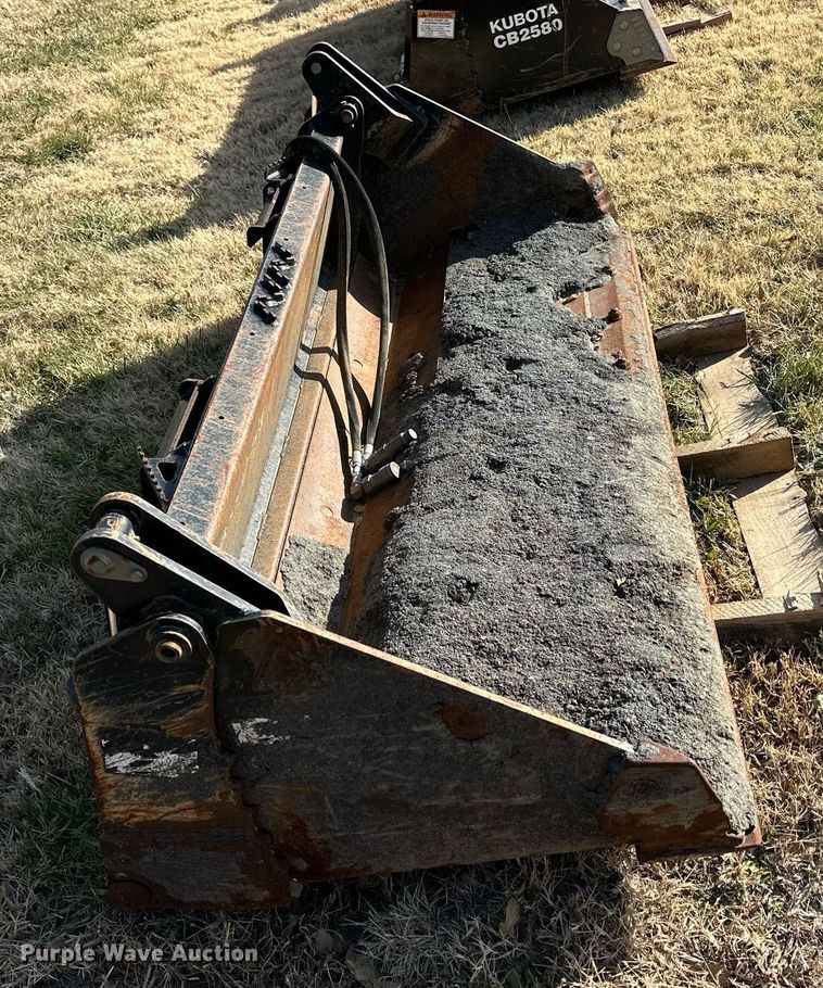 image for item OK9221 Kubota  skid steer four-in-one bucket