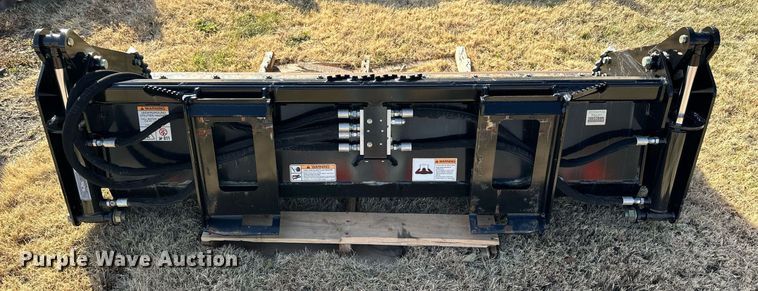 image for item OK9222 Kubota CB2580  skid steer four-in-one bucket