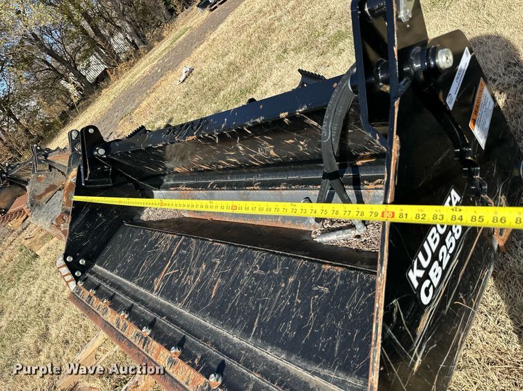 image for item OK9222 Kubota CB2580  skid steer four-in-one bucket