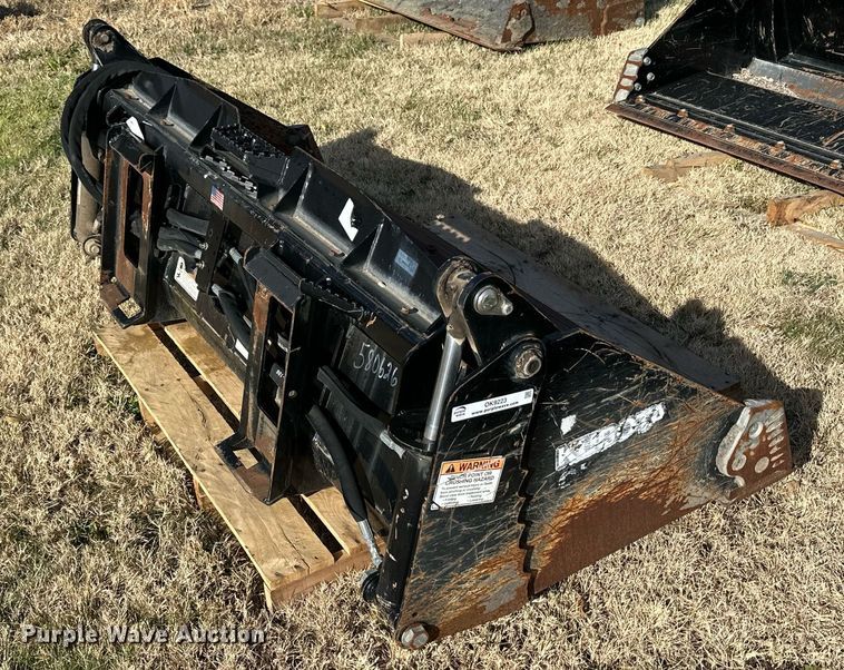 image for item OK9223 Kubota CB2580  skid steer four-in-one bucket