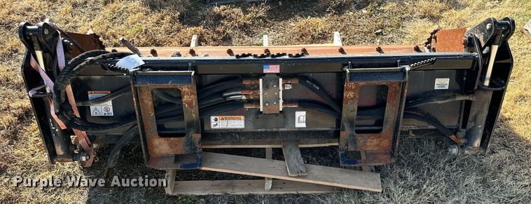 image for item OK9224 Kubota  skid steer four-in-one bucket